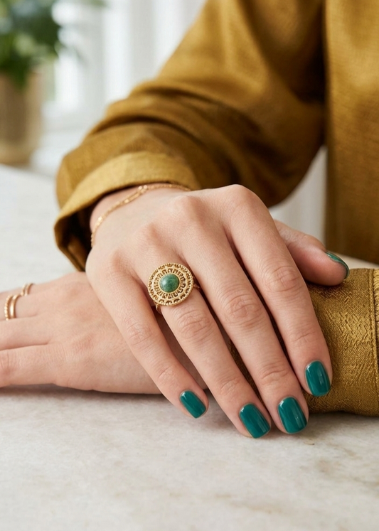 Ring goud met groene steen