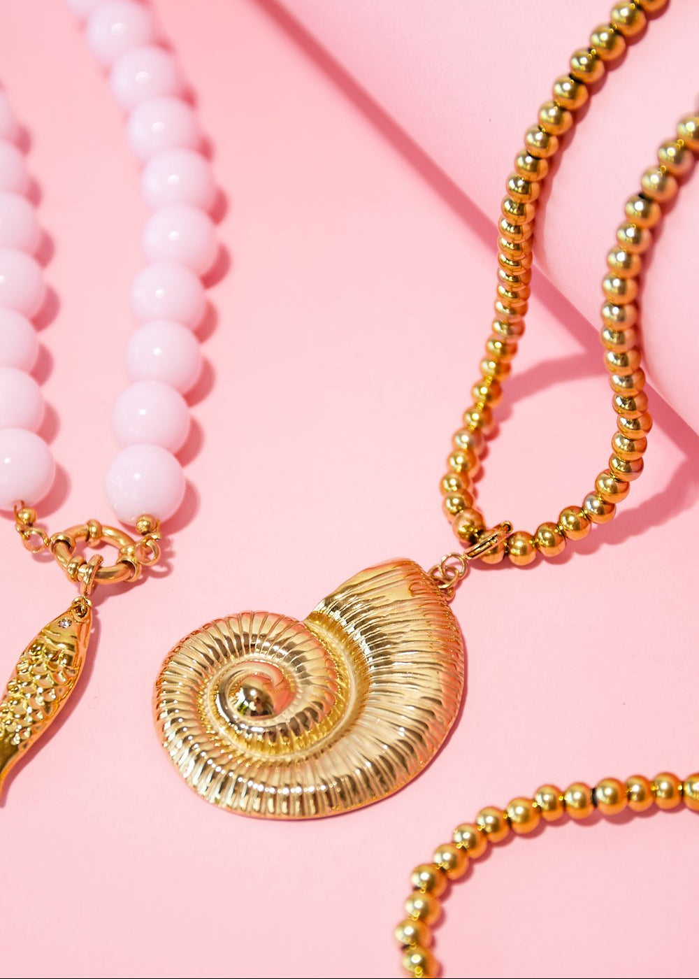 Gouden bedel charm grote schelp