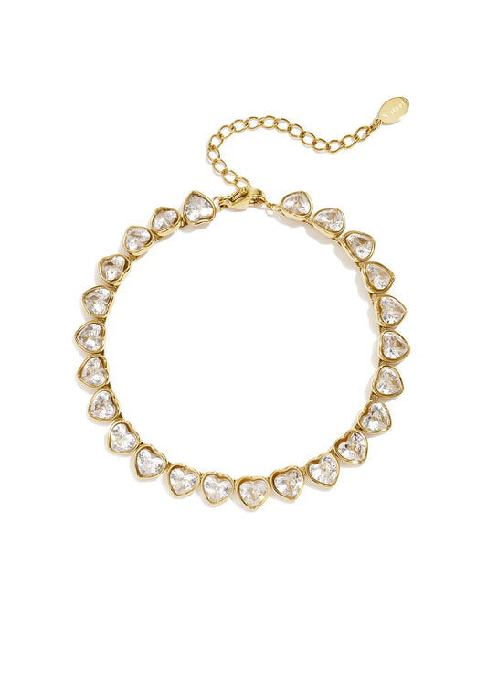 luxe gouden armband met hartjes met steentje by anoor