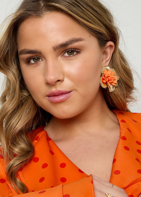 Oorbeleln grote bloemen oranje en goud
