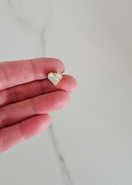 Oorbellen hartjes parelmoer oorstekers