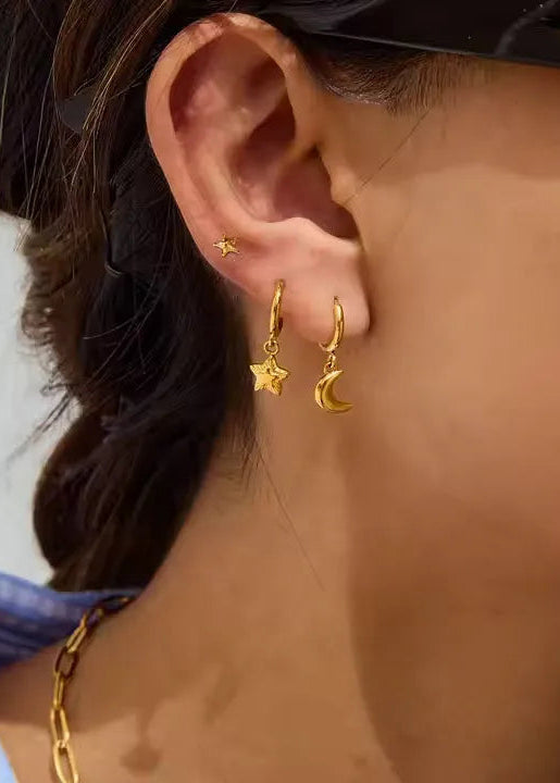 Oorbellenset-goud-stainless-steel-maan-ster