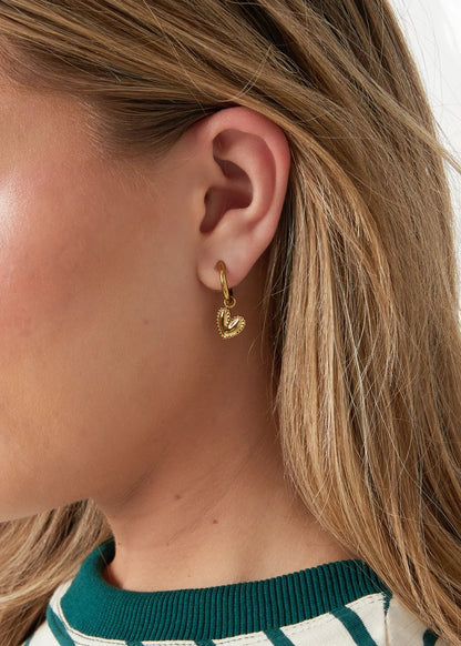 Oorringetjes gouden hartjes klein