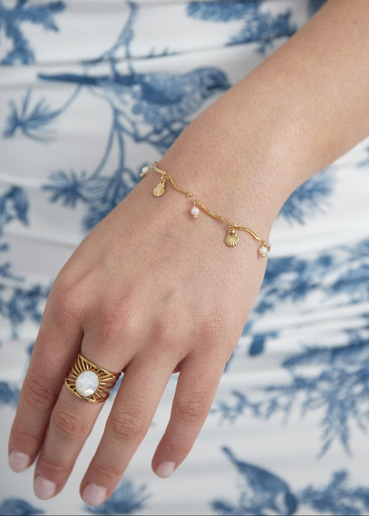 Vrolijk bedel armbandje schelpjes charms