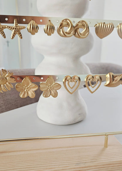 Waterproof gouden lichte oorbellen bloemen en hartjes