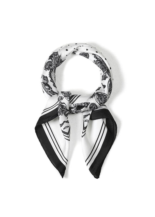 Wit zomersjaatje zwart paisley patroon summer scarf