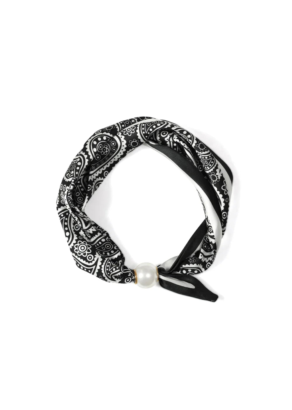 zwart-kort-sjaaltje-glanzend-wit-paisley-patroon